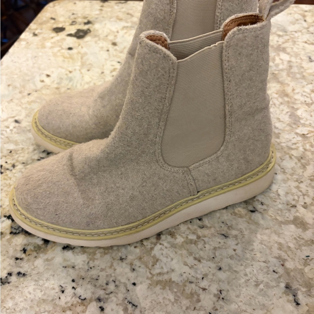 Universal Thread Grey Wool Boots - image 2